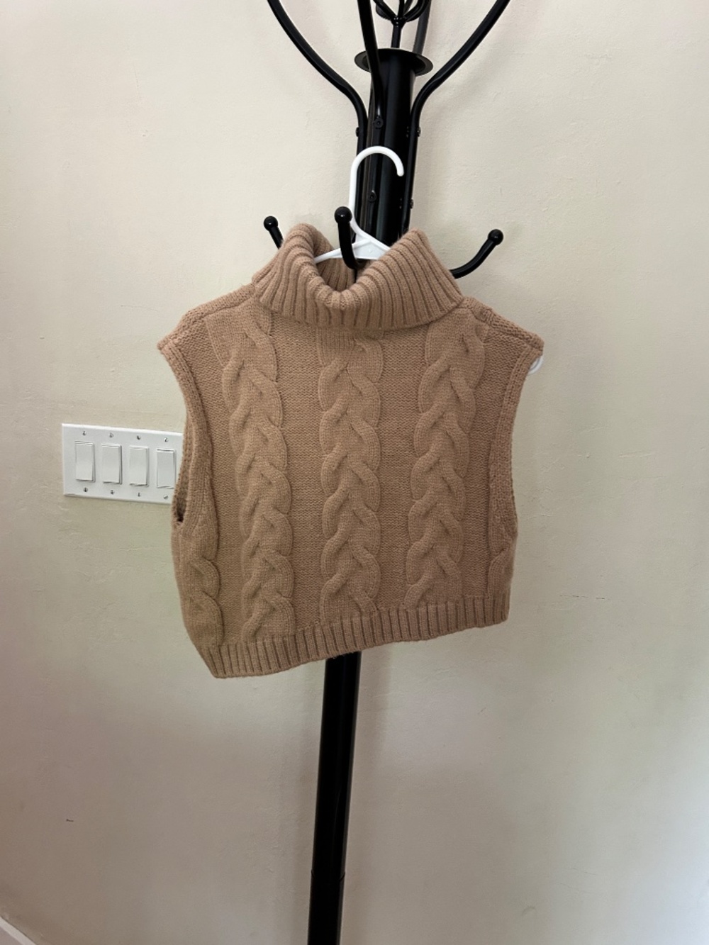 Zara Stylish Tan Turtleneck Cable Knit Sleeveless Vest Sweater - Picture 2 of 9